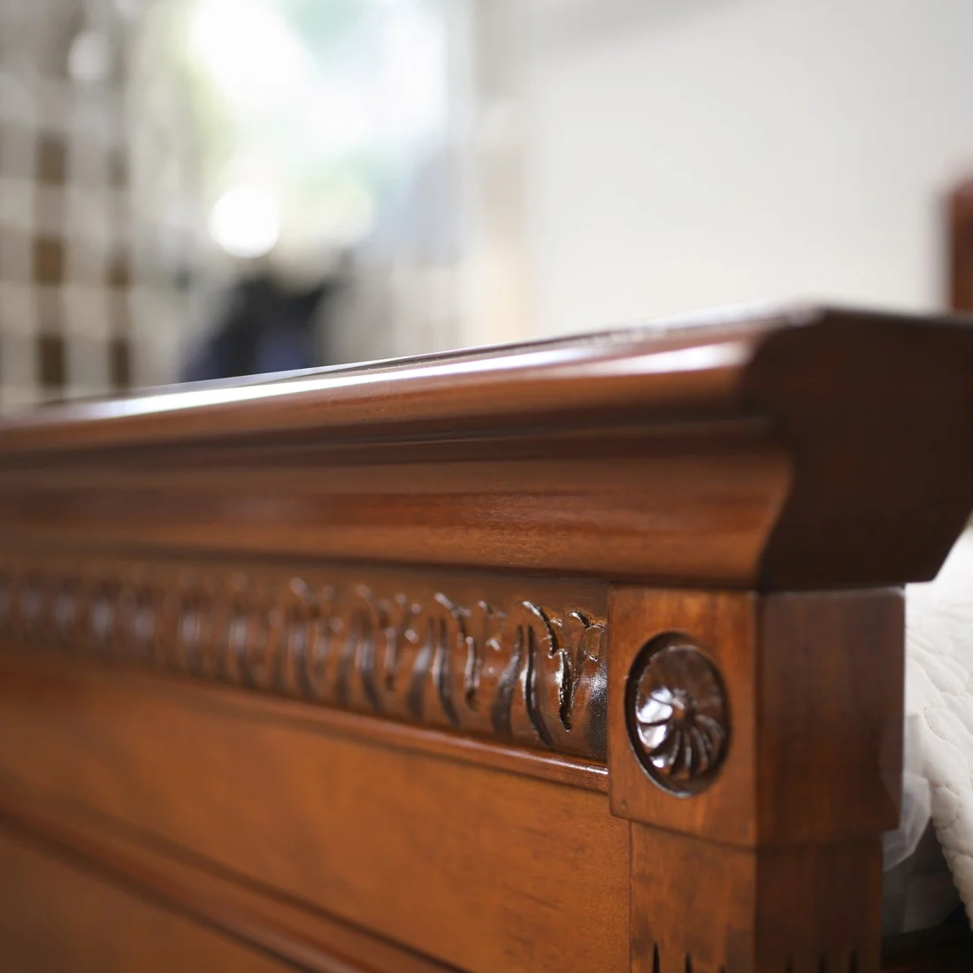 Posteľ 1200 CARINA 6.jpg