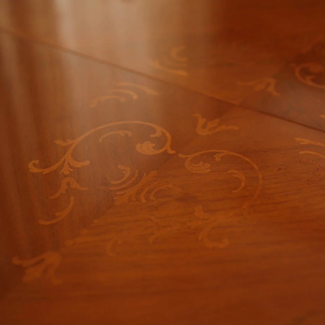 Stôl okrúhly Cleopatra 5