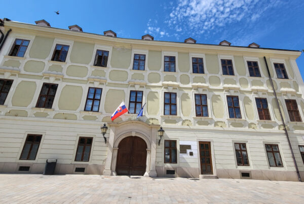 Súdna rada Bratislava rustikalny nabytok